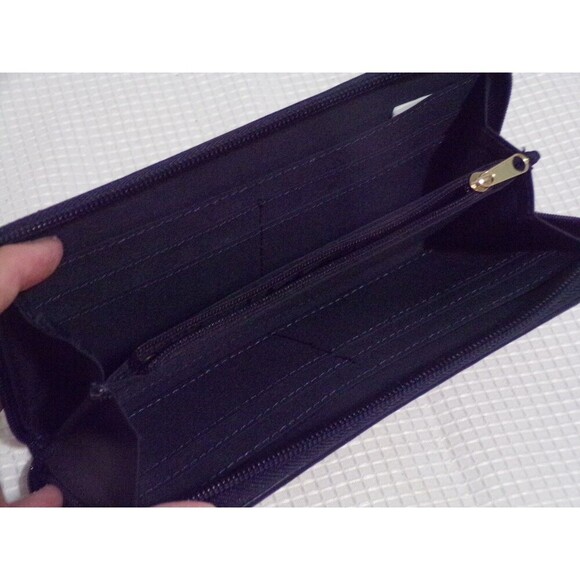 Tommy Hilfiger Wallet Red White Blue Logo Zip-Around  Internal Zip Pocket - Picture 3 of 3